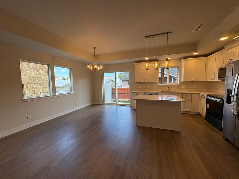 1075 Red Apple Rd #B6 — Photo 6