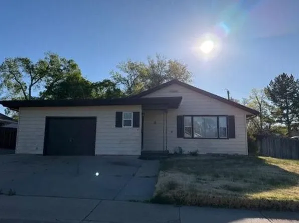 8 Loch Lomond Ln, Pueblo, CO 81001