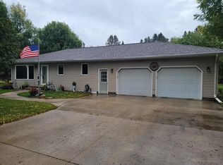 512 Pine Needle Dr, Perham, MN 56573