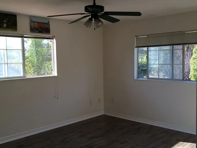 4527 Hollister Ave — Photo 11