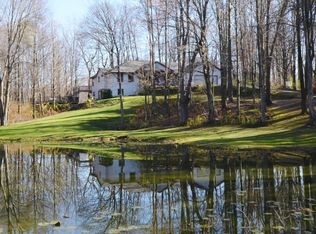 8178 Whispering Hls NE, Rockford, MI 49341