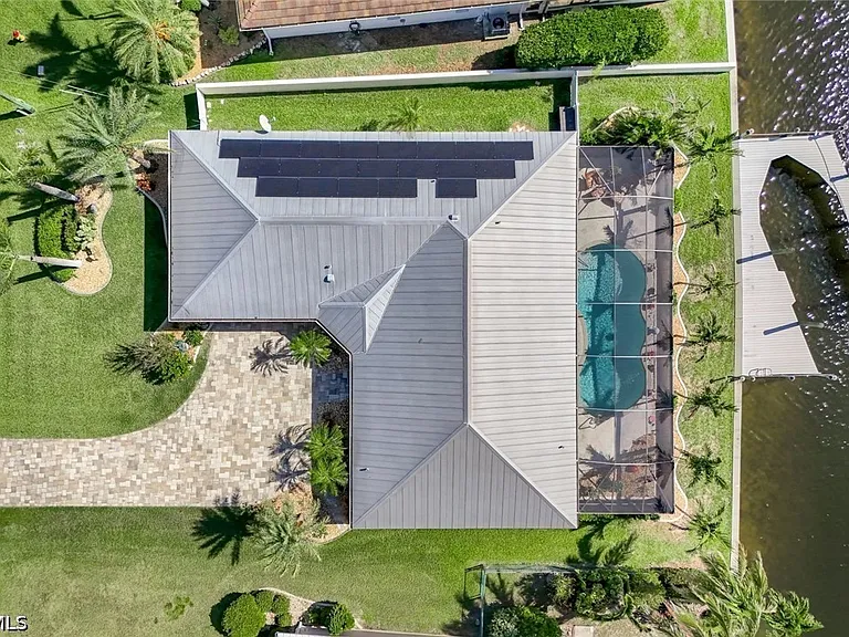 2556 SW 28th Pl — Photo 38