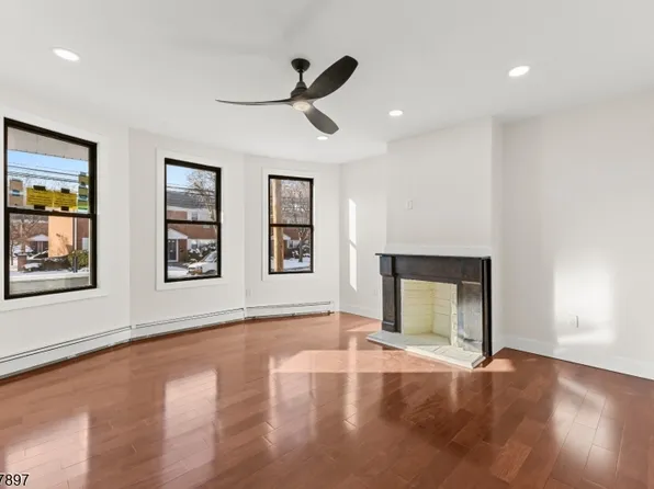 633 Lafayette Ave, Hawthorne Boro, NJ 07506