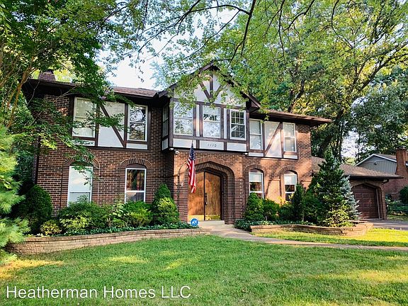 3rd image of 1110 Richmond Dr