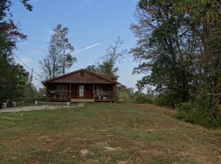 97 Substation Rd, Beattyville, KY 41311
