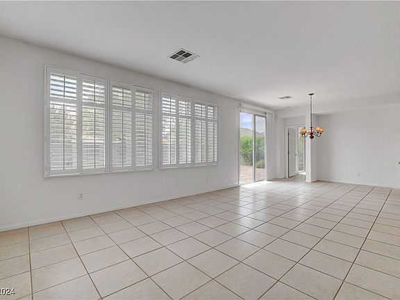 5th image of 2109 Armadale Dr