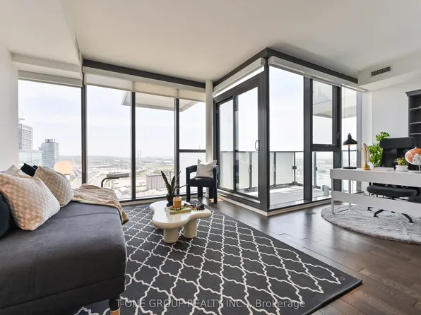 16 Bonnycastle St Suite 2706, Toronto, ON M5A 0C9