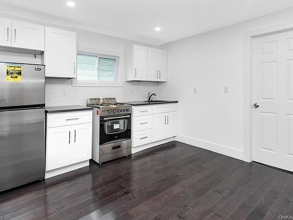 2nd image of 16 N Kensico Ave Floor 2