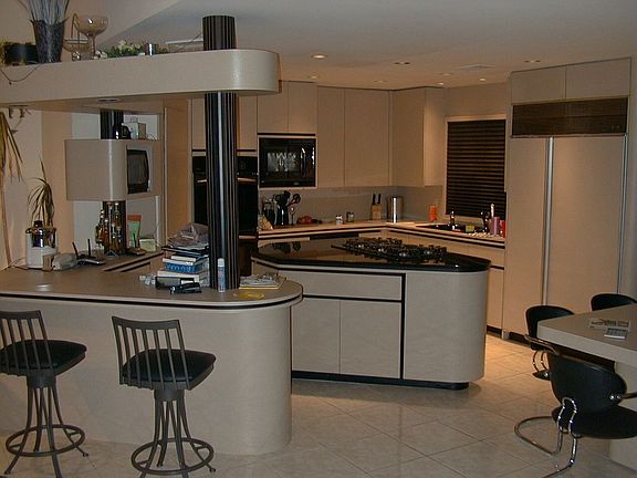 Eat in Kitchen, Sub Zero, Monogram, Double Convection Oven, Granite