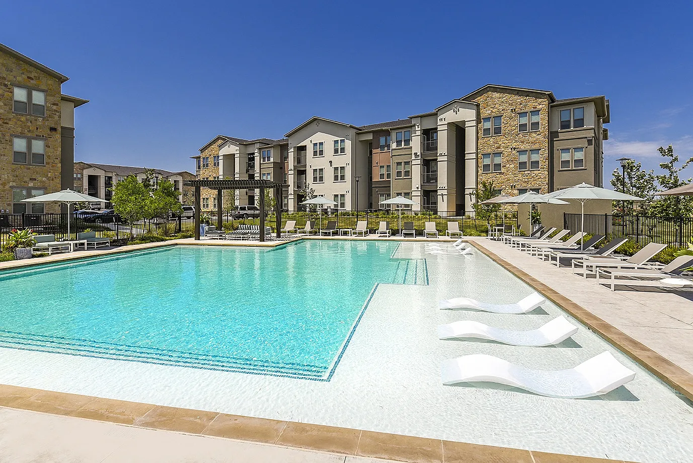 The Scott at Medio Creek — Photo 3