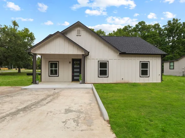 115 Pine Ln, Bridge City, TX 77611