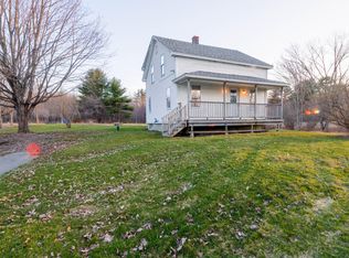 226 School St, Unity, ME 04988