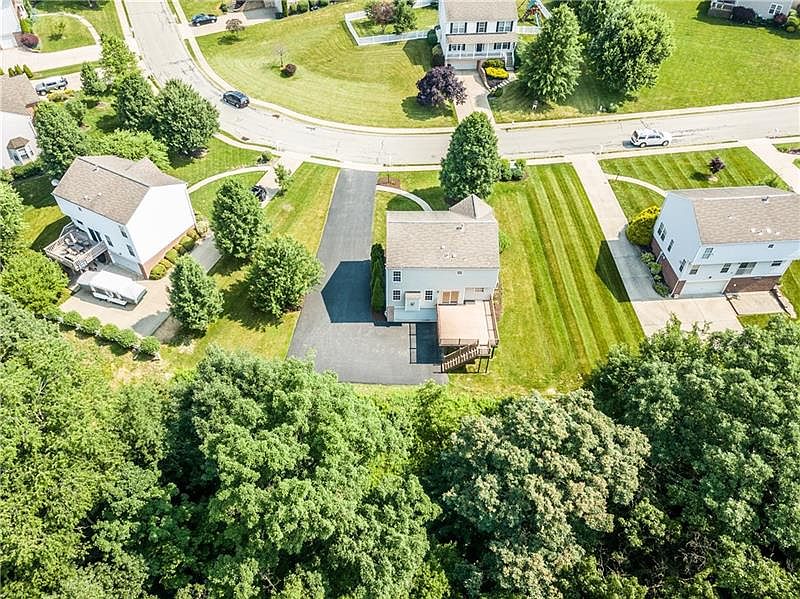 2nd image of 497 Jenny Dr