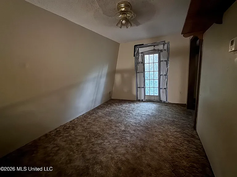9907 Cedarcliff Dr — Photo 31