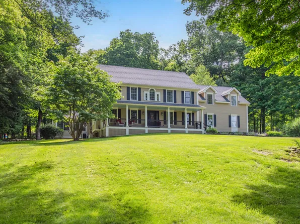 201 Coachmans Drive, Southbury, CT 06488