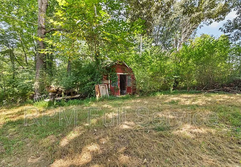 570 Carol Dr — Photo 31