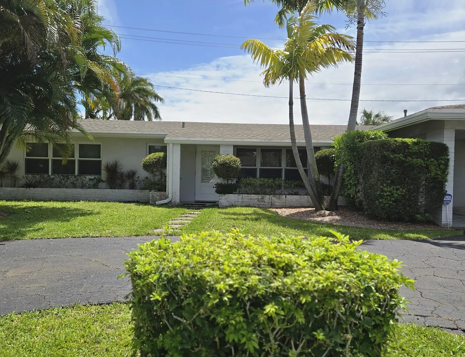 3 bed, 1450 sqft, $3,900 — Photo 2