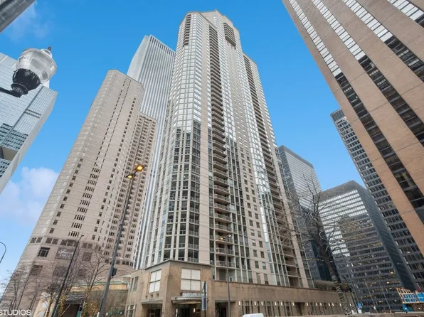 222 N Columbus Dr APT 3702, Chicago, IL 60601