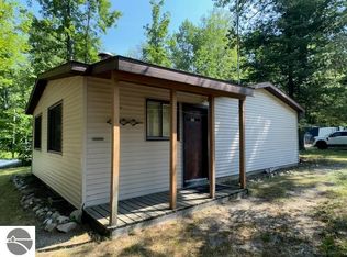 6196 S Dorr Rd, Falmouth, MI 49632