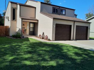 29 Woodmere Ct, Appleton, WI 54911