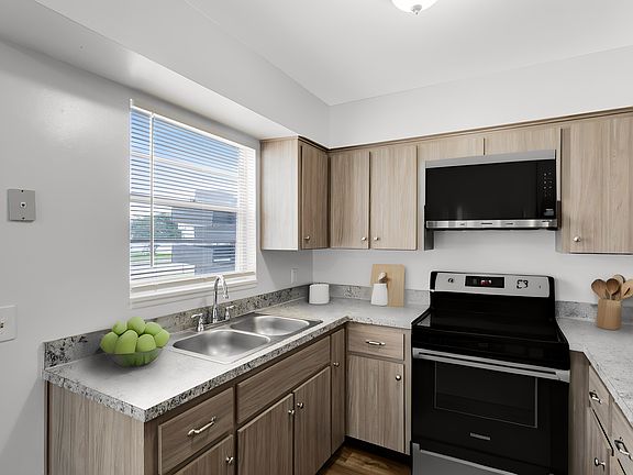 3rd image of 226 N Clyde Ave #226