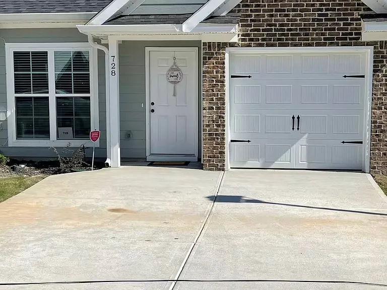 728 Leela Ct — Photo 1
