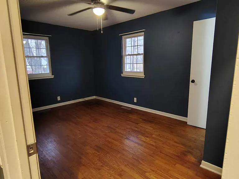 1208 Scott Dr — Photo 10