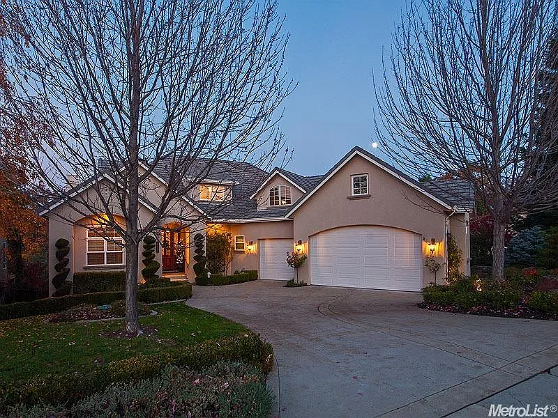 3247 Chasen Dr photo 1