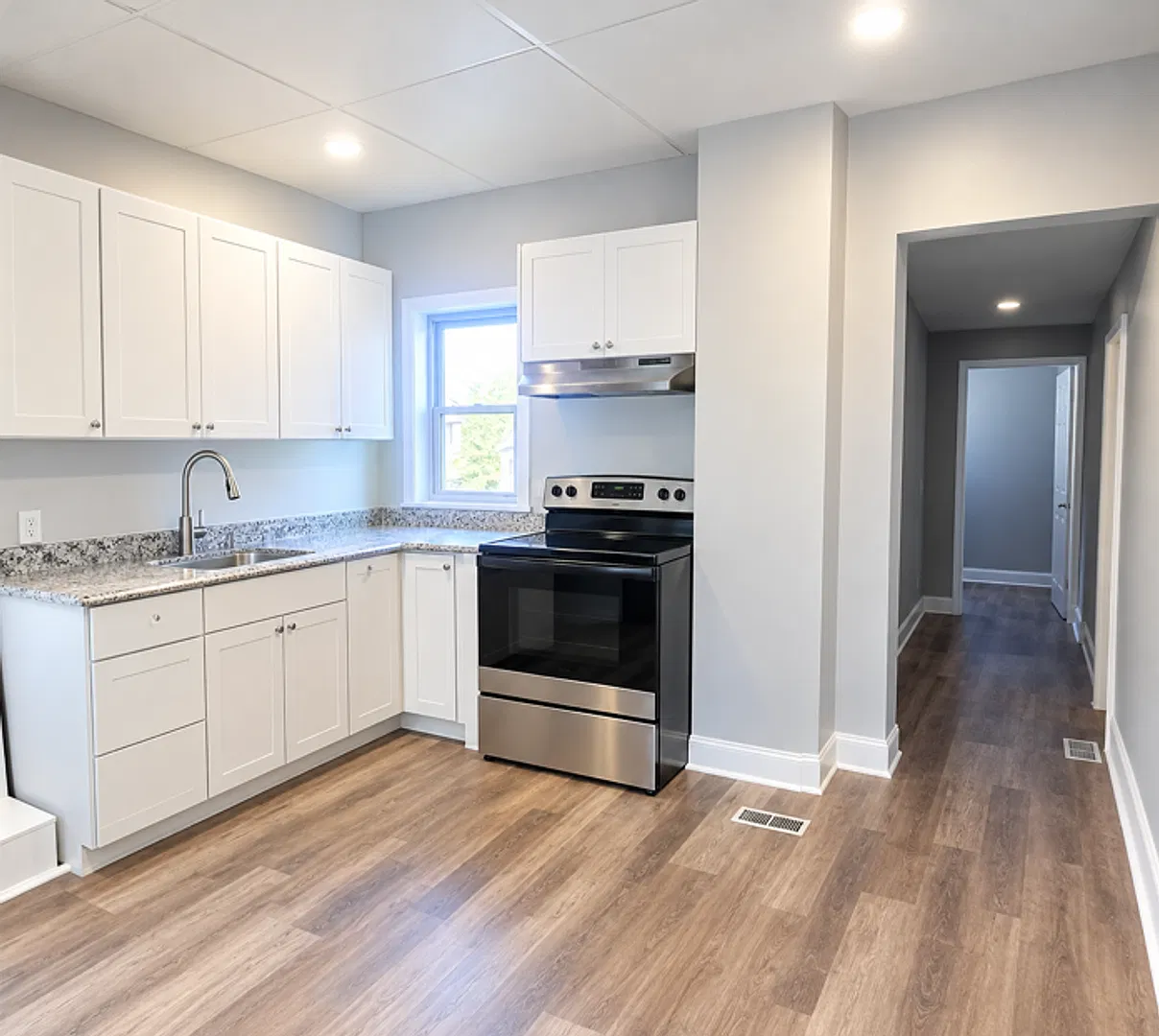 Coming Soon! Spacious 3-Bedroom Townhome In Trainer, Pa $1,550/Month! — Photo 1