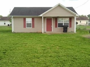 967 State Line Rd, Oak Grove, KY 42262