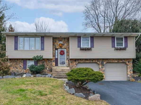619 Beechwood St, Emmaus, PA 18049