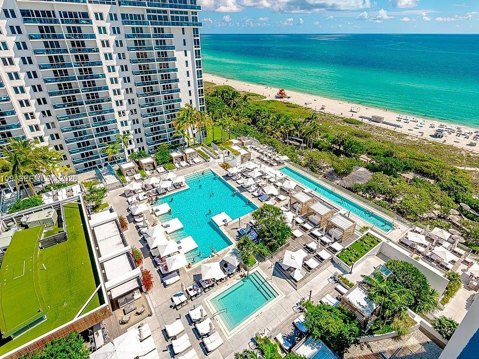 2301 Collins Ave #1515
