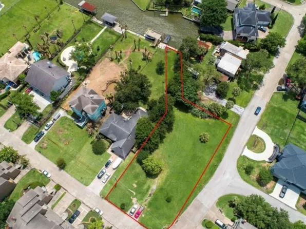 110 Sandy Cv, Houston, TX 77058