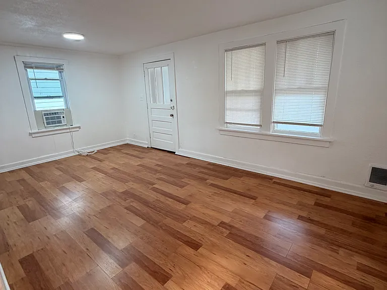 206 Avondale Ave #1 — Photo 7