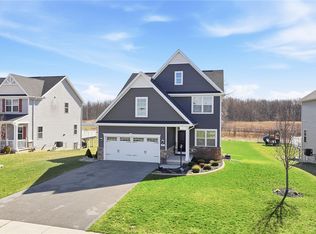 35 Harvest Ridge Trl, West Henrietta, NY 14586