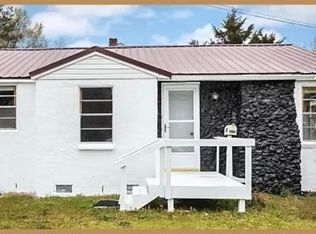 407 E Oak St, Selma, NC 27576
