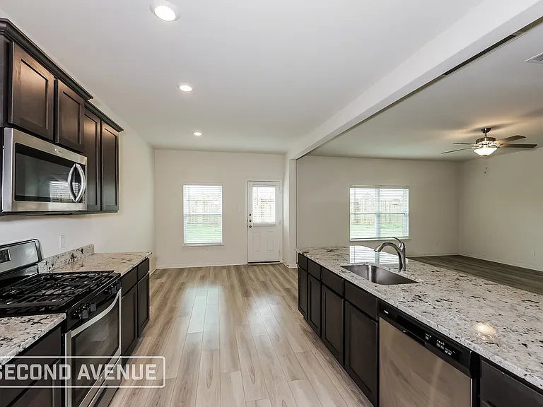 325 Condie Russell Ave — Photo 7