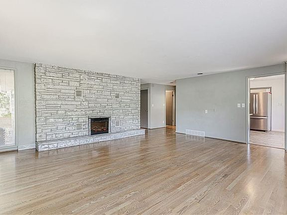 3rd image of 12600 Brooklyn Ave