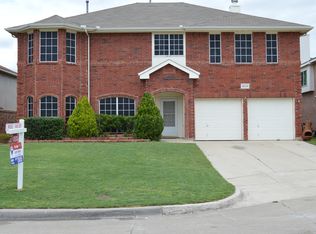 6748 Daren Dr, Fort Worth, TX 76137