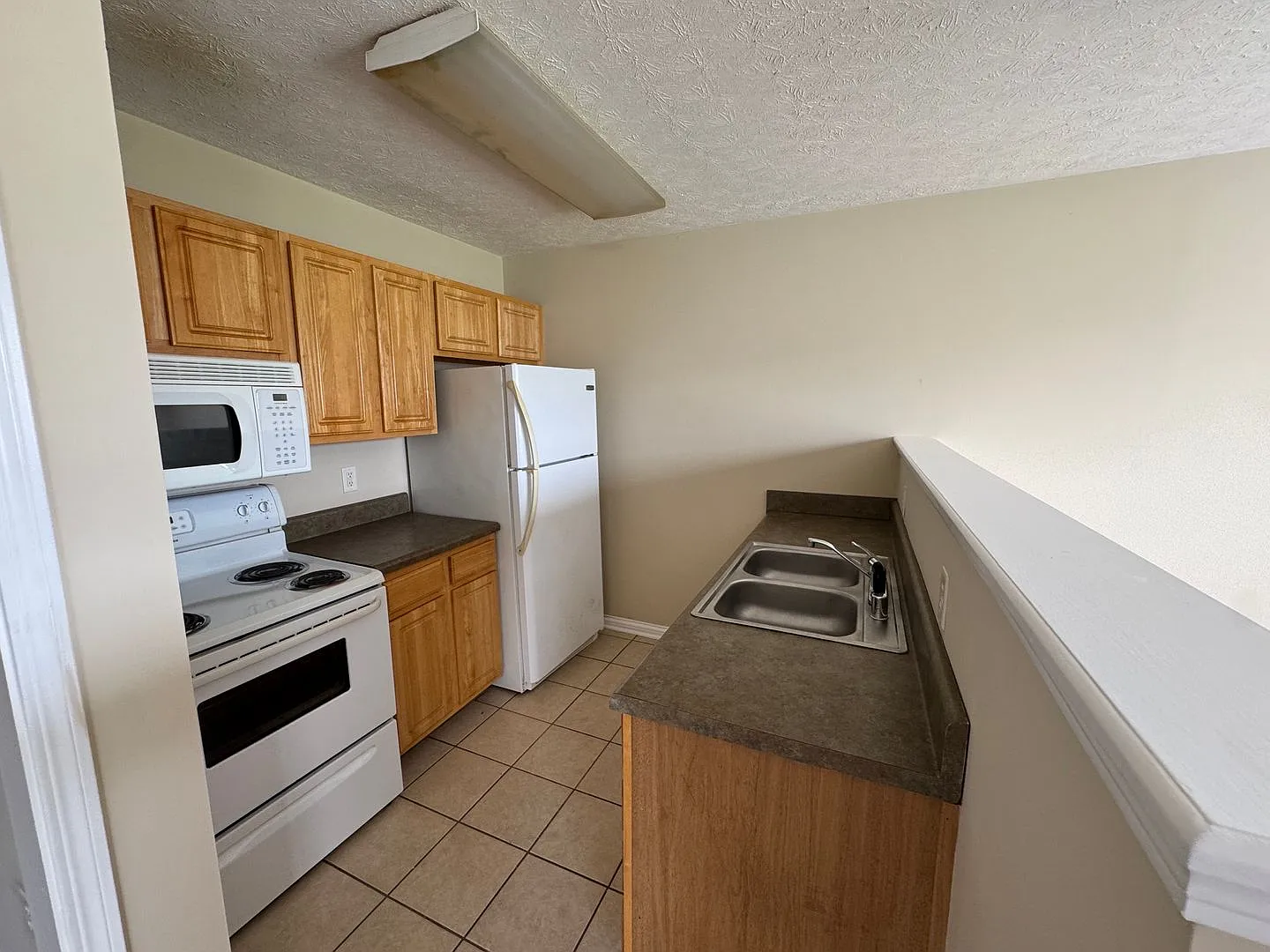345 Kelly Road — Photo 4