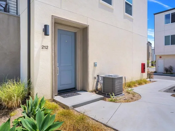5406 Beach Bluff Ln #212, San Diego, CA 92154