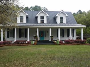 220 Freshcut Ln, Huger, SC 29450