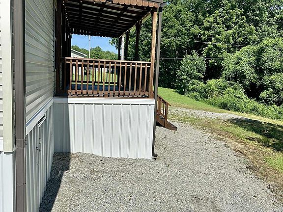 3rd image of 37 Ashton Ln