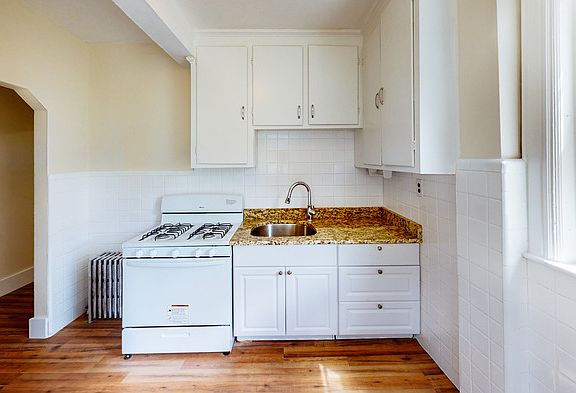 4th image of 29 Dighton St APT 2
