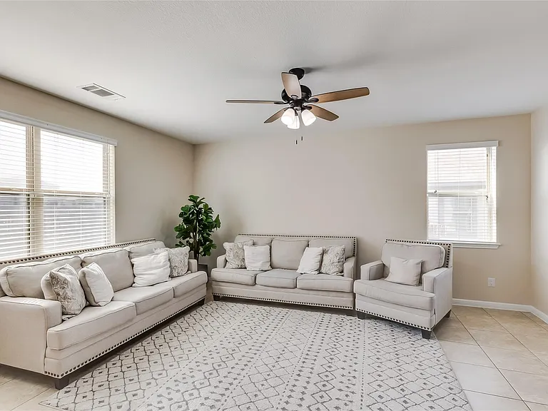 5745 Porano Cir — Photo 7