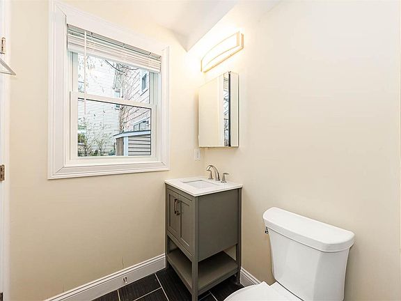 5th image of 28 Albion St #A