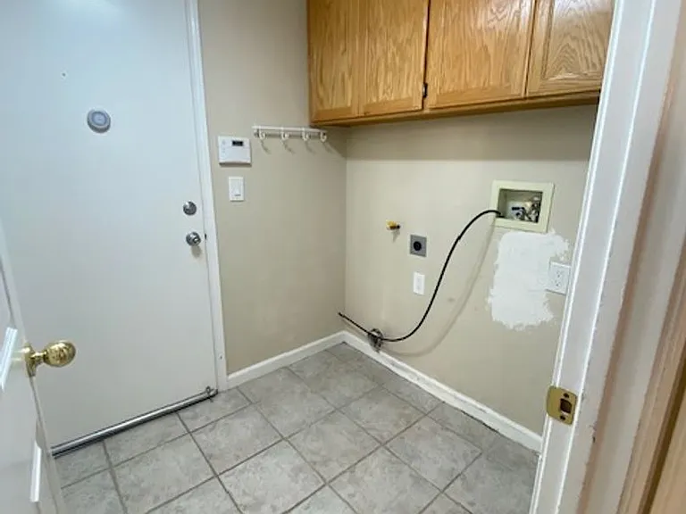 2808 Elsnab Ct — Photo 11