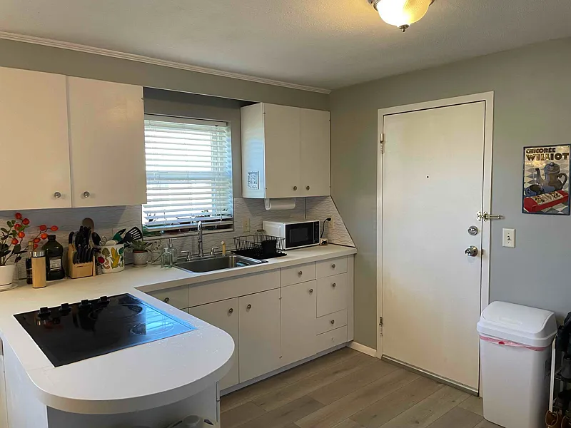 1 bed, 732 sqft, $1,600 — Photo 2