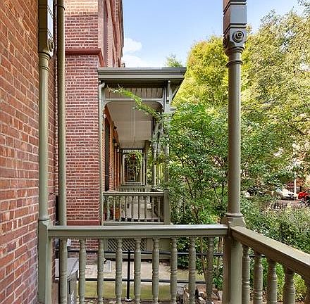 3rd image of 14 W 130th St