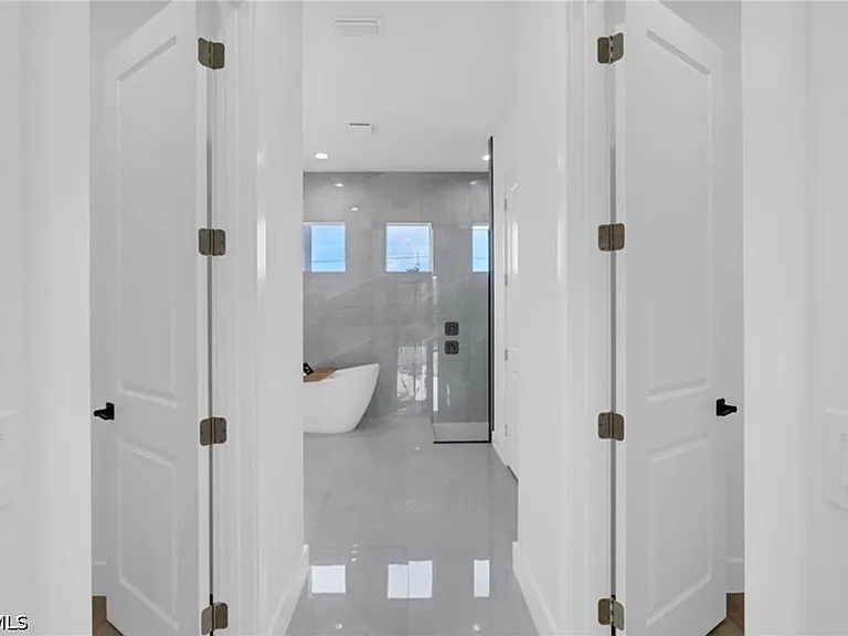 133 West Dr — Photo 19
